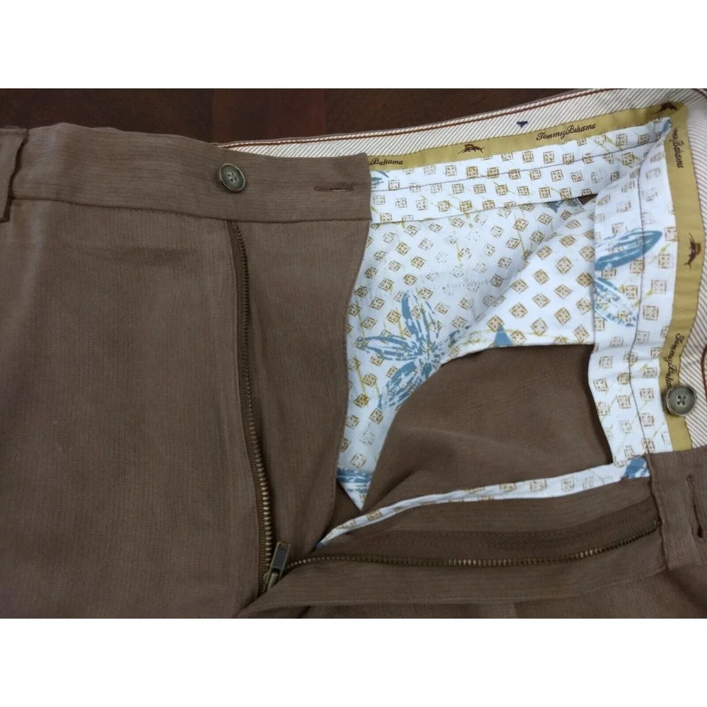 TOMMY BAHAMA Shorts Mens 38 Brown 100%‎ Silk Pleated Front Lightweight Chinos